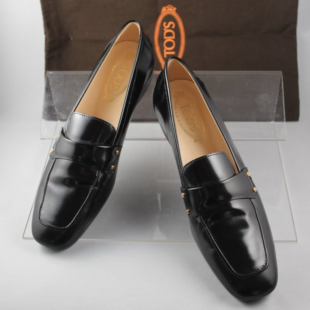 Leather Loafer with gold tone studs